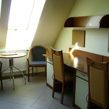 Vandrarhem Karoly Robert Diakhotel *
