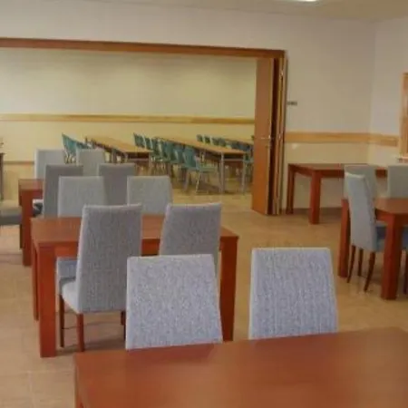 Karoly Robert Diakhotel Vandrarhem Gyöngyös