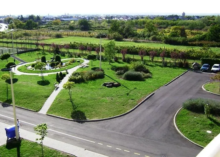 Károly Róbert Diákhotel Albergue