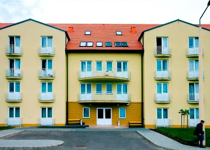 Károly Róbert Diákhotel Albergue